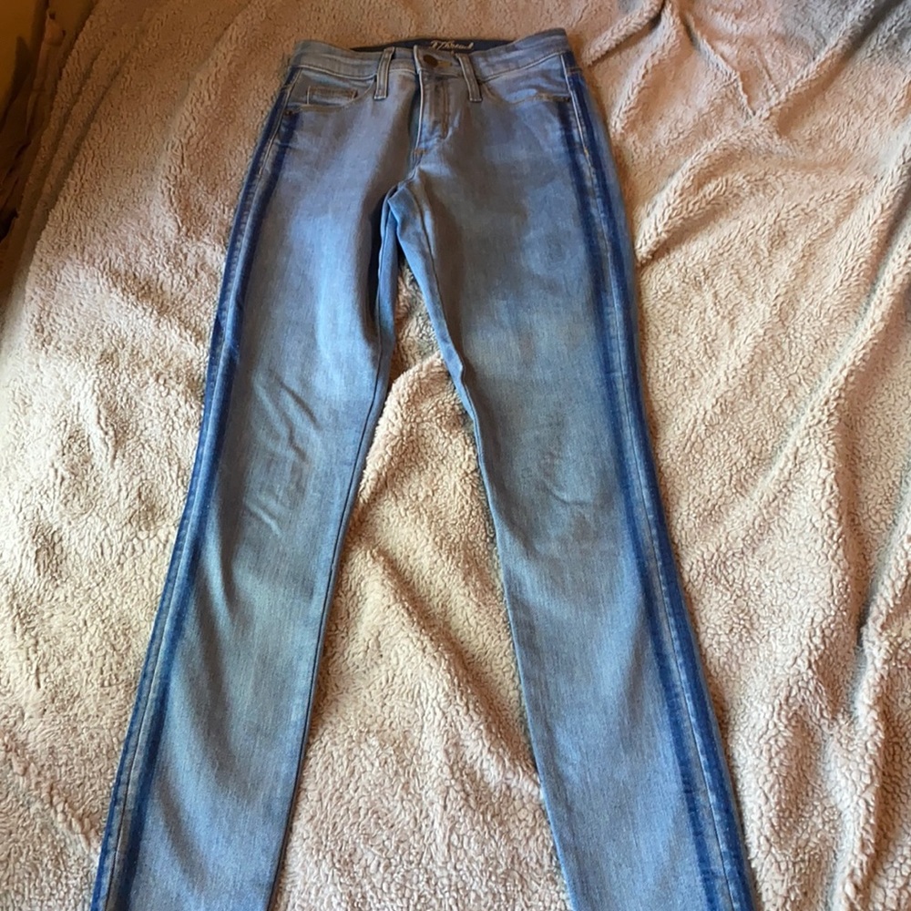 Jeans with stripe down the legs